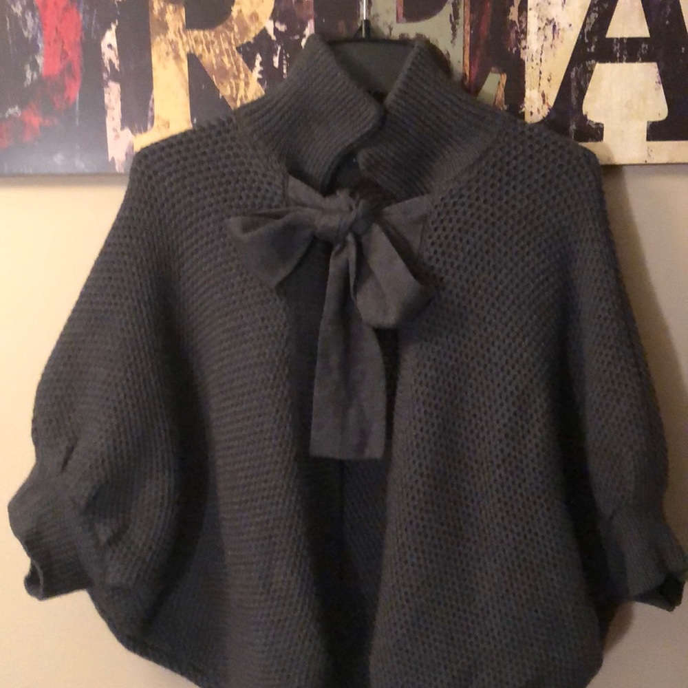 Grey cape inspired extra fine merino sweater